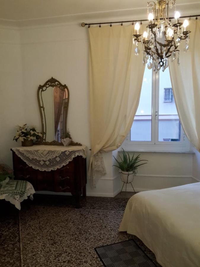 Appartamento In Centro Zona Fiera,Davanti Al Galliera 제노바 외부 사진