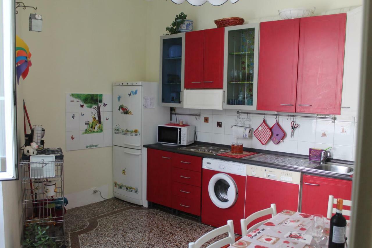 Appartamento In Centro Zona Fiera,Davanti Al Galliera 제노바 외부 사진