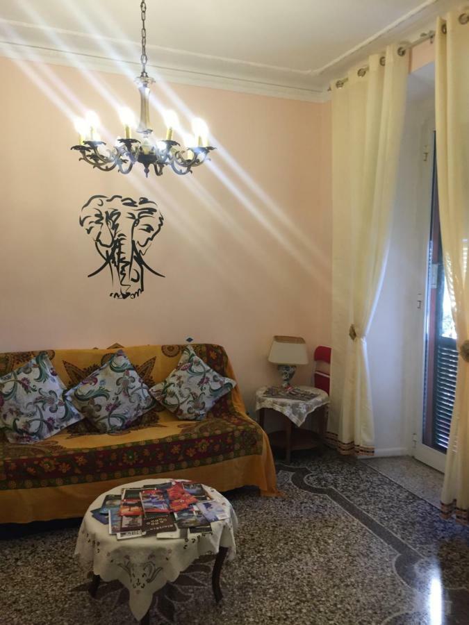 Appartamento In Centro Zona Fiera,Davanti Al Galliera 제노바 외부 사진