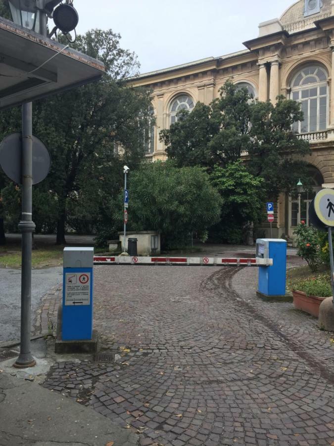 Appartamento In Centro Zona Fiera,Davanti Al Galliera 제노바 외부 사진
