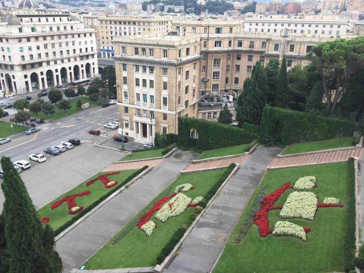 Appartamento In Centro Zona Fiera,Davanti Al Galliera 제노바 외부 사진